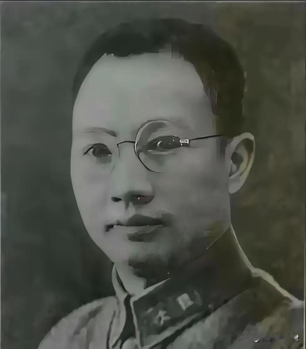 1949年最作死国军军长！一枪毙了省府联络官，亲手把自己逼上绝路
 
1949年