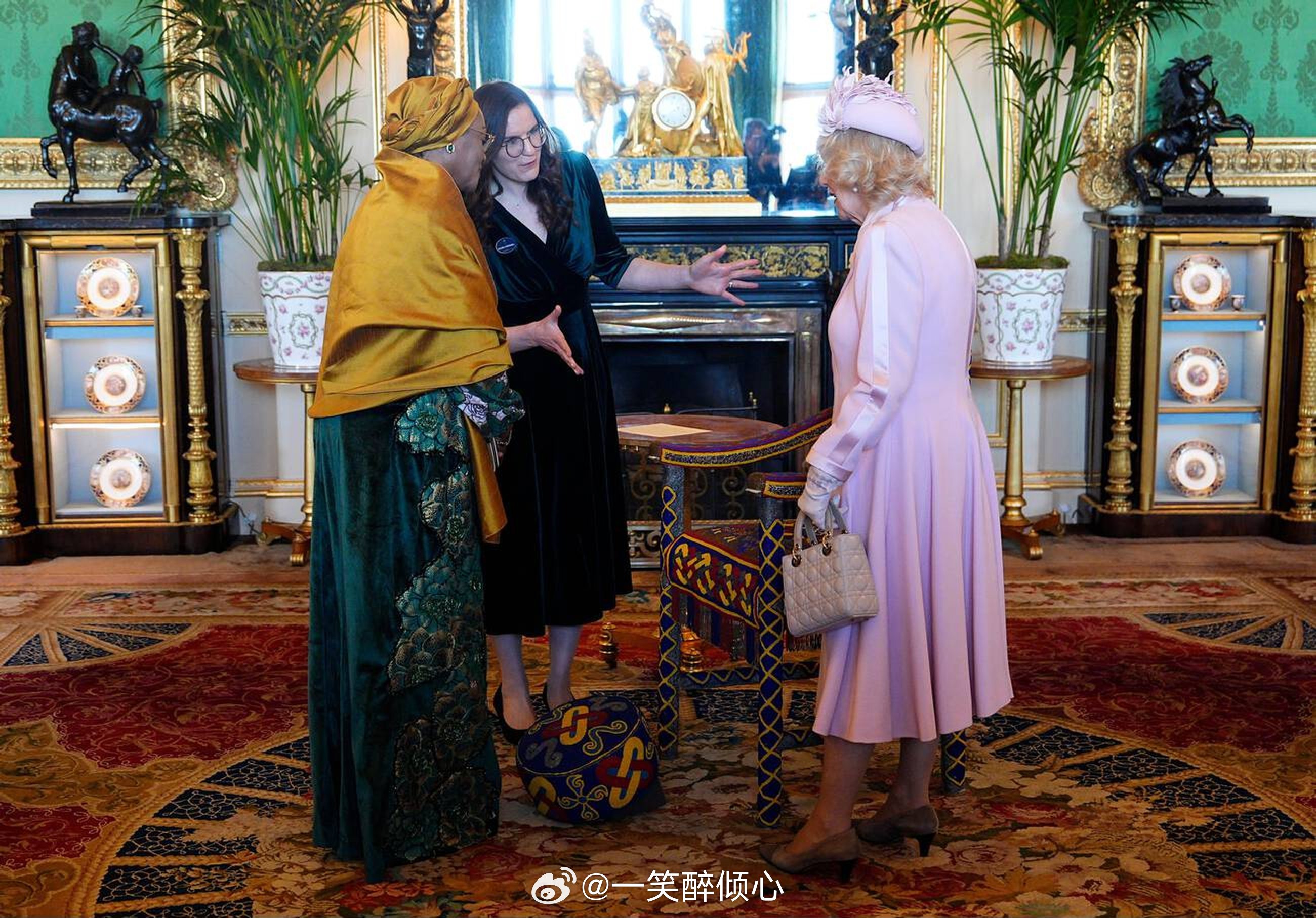 英国王室  欢迎仪式之后，今天查尔斯三世和卡米拉王后邀请尼日利亚总统夫妇在温莎城