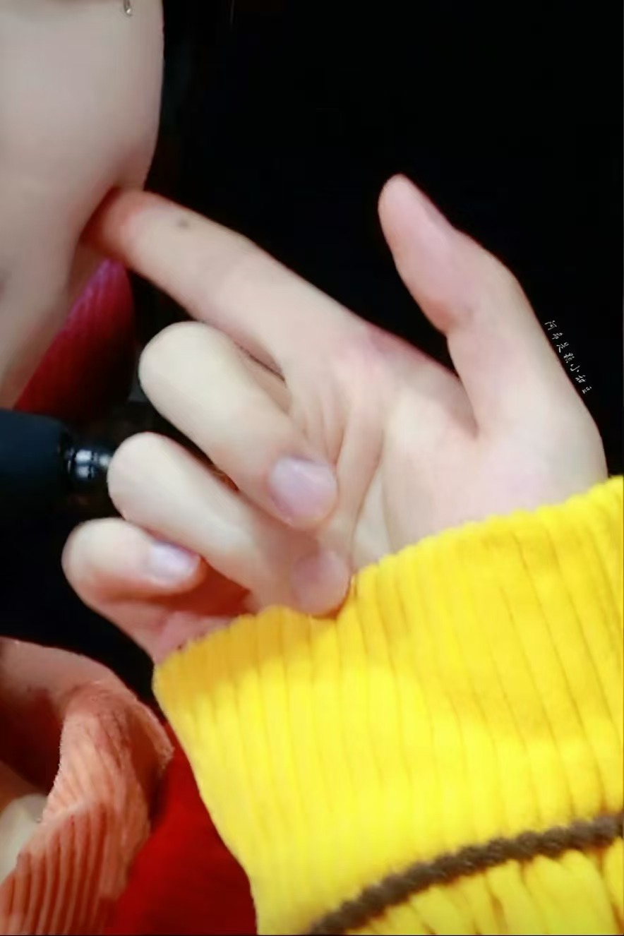 我也想戳戳🥺 