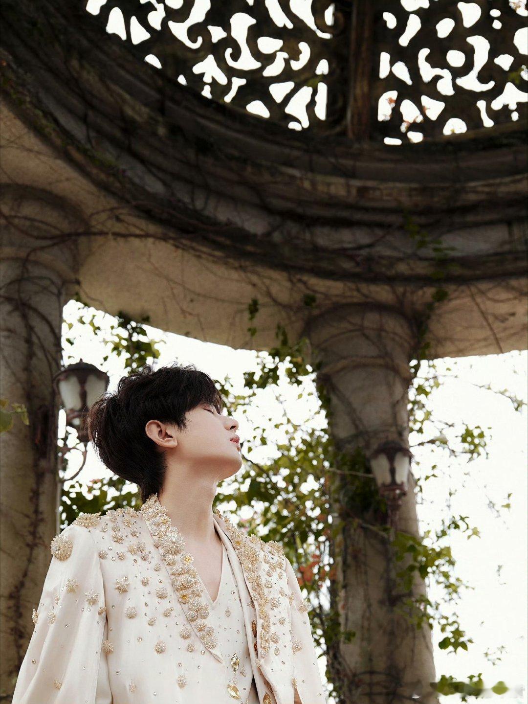 I成毅长安二十四计cy成毅谢淮安成毅，你是远方的风景，我是游走的旅人，我翻山越岭