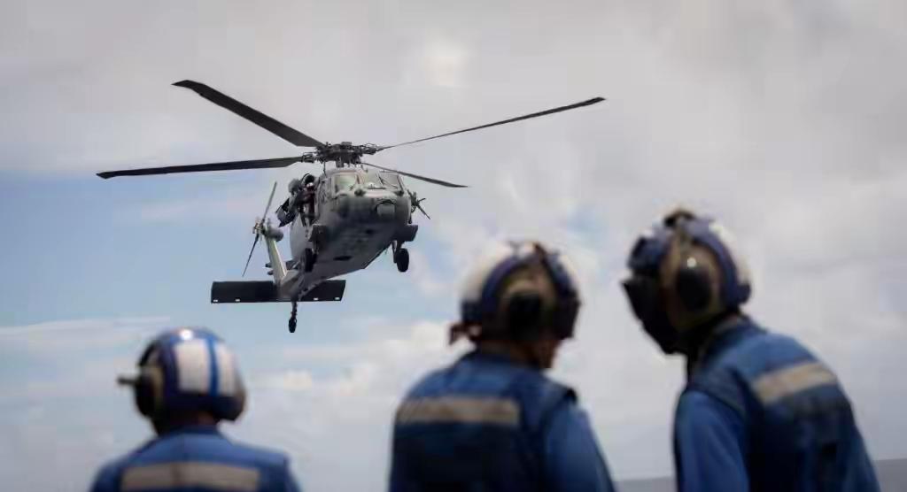 特朗普宣布全面封锁委内瑞拉油轮，11艘美军舰艇扼守南美海域