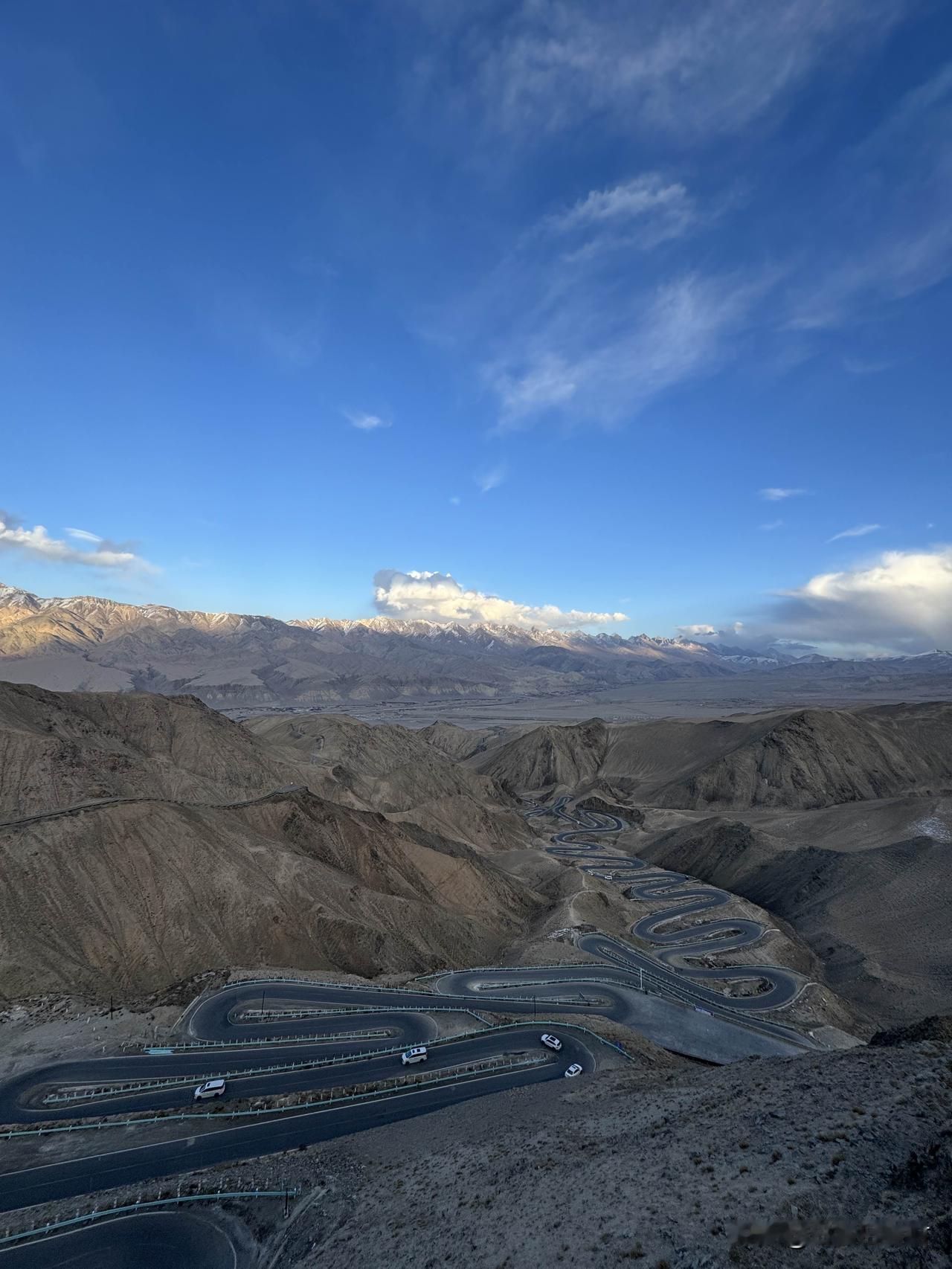 退休后我总是莫名的惆怅，并不是贪恋上班的乐趣，只是还沉浸于忙碌时被认可的感觉 。