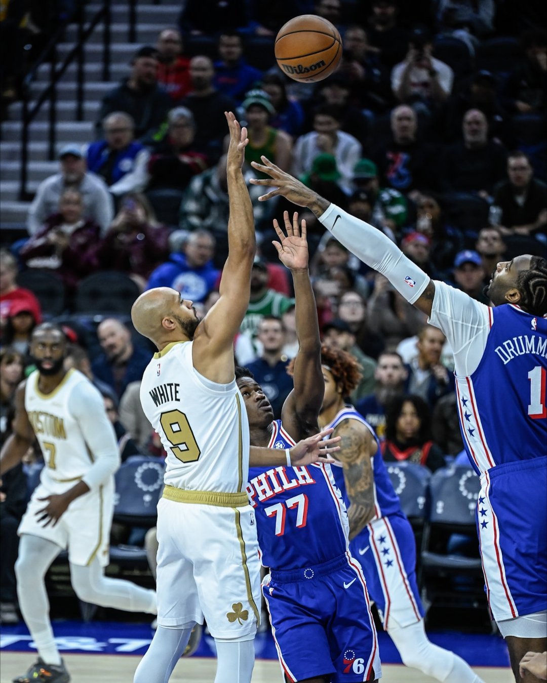 新一代腊鸡兄弟：上半场，怀特、普里查德和杰伦三人累计20投只有2中，三分球10中