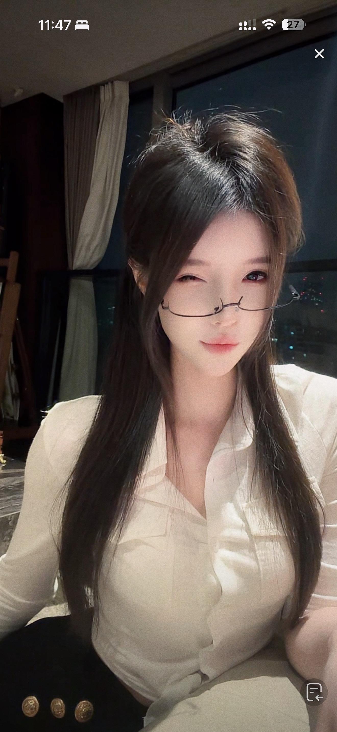 你看我的眼神也不算清白。