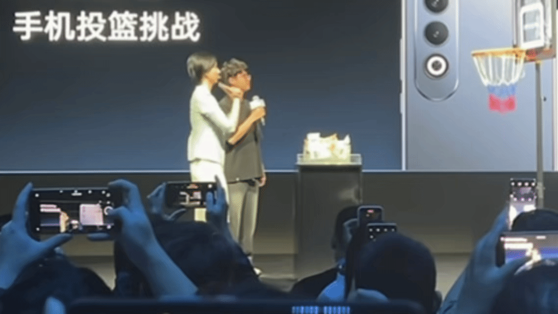 王自如和Monica联手整活谁的DNA动了！王自如×Monica同框测评AI眼镜