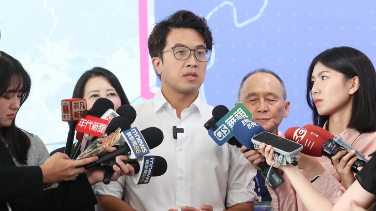 【沈伯洋民调大赢蒋万安，连绿营都吃惊，蔡英文造神？】台湾“信民两岸研究协会”最新