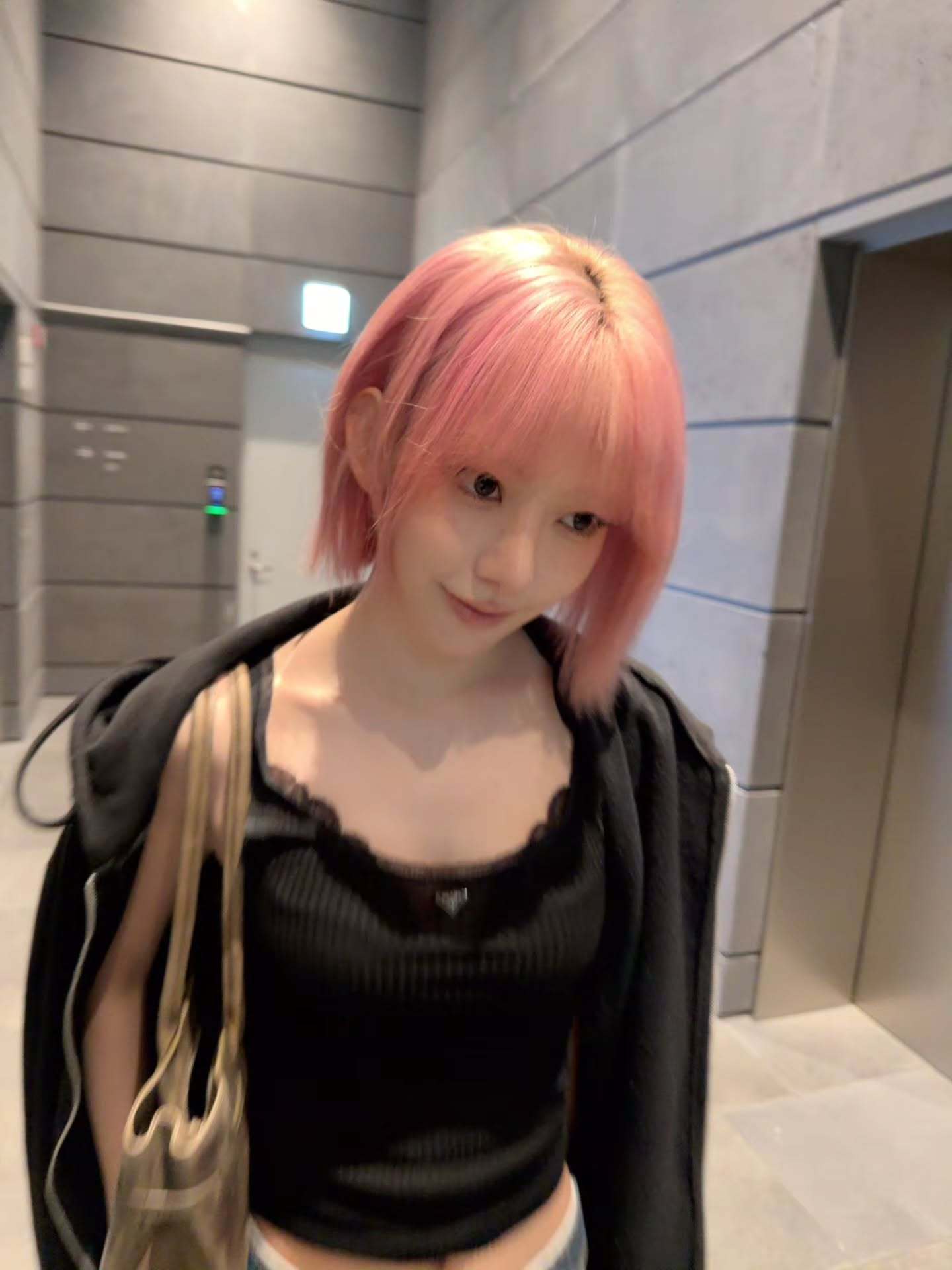sakura  宫脇咲良🌸  粉发欧尼 