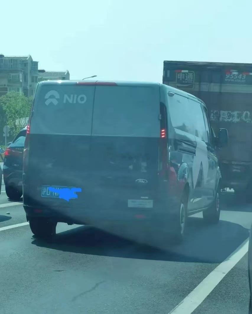 这是纯电的全顺？？？还是纯电车的保障车？？？不应该是纯电的工具车来保障纯电车吗？