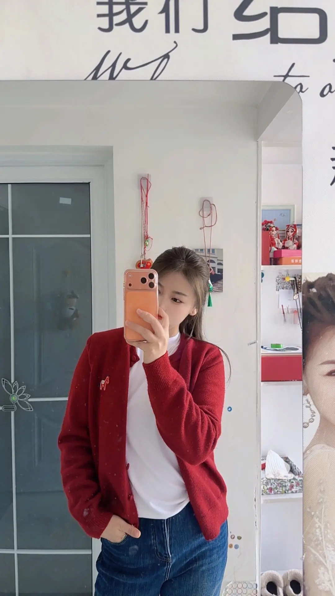 年轻的时候真好，别人说什么都信。现在就像安了个反诈系统，别人说什么都想...