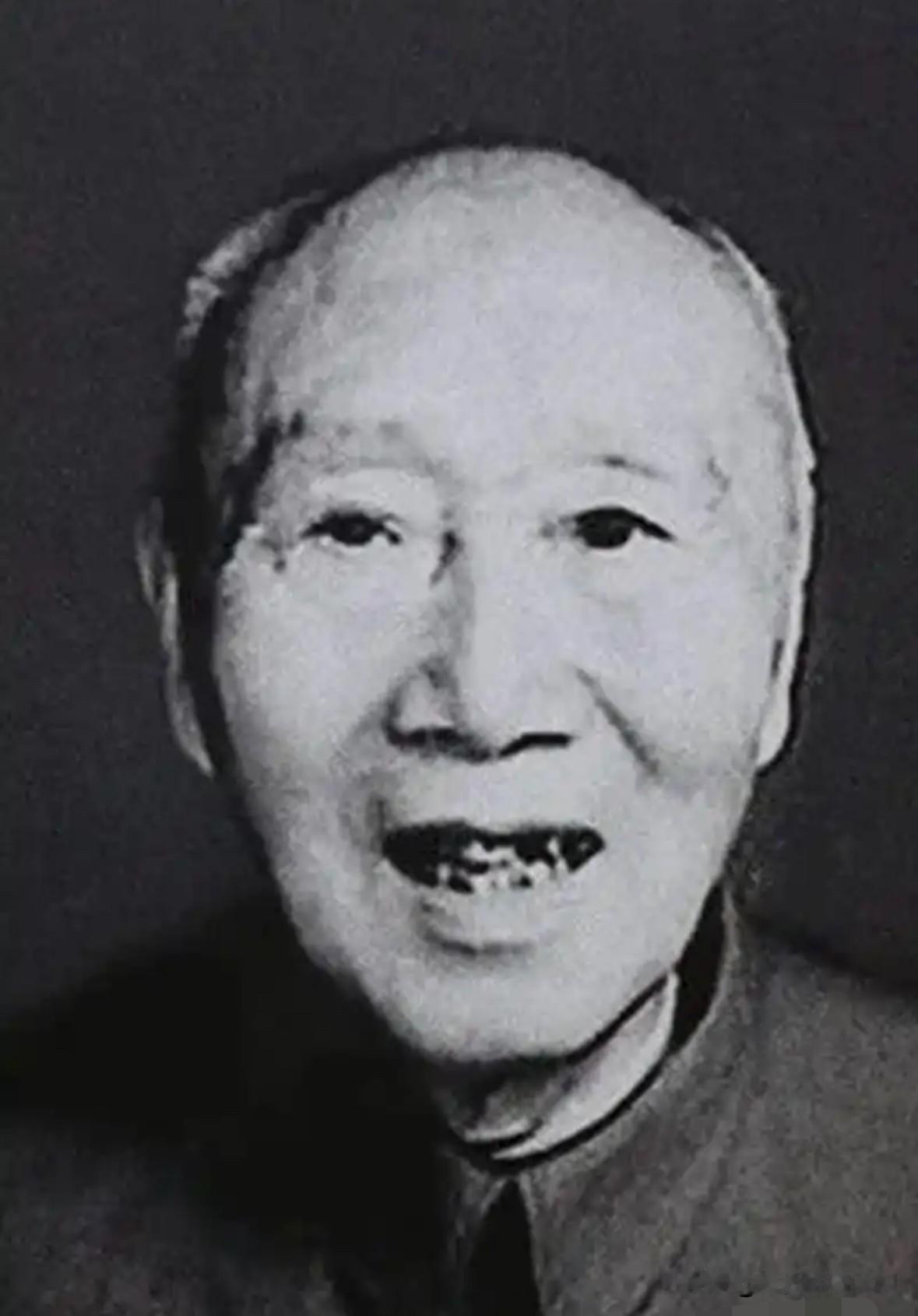 他20岁参加革命，46岁任四川省委副书记，49岁调任吉林省委第三书记，60岁代理