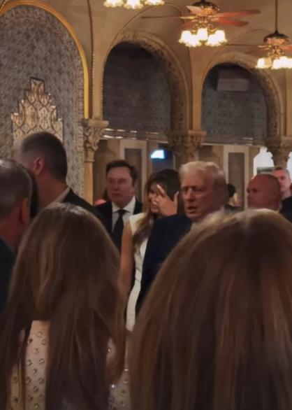 马斯克又和川普和好了！
马斯克之前和川普闹的非常僵，很多人还以为马斯克不会和川普