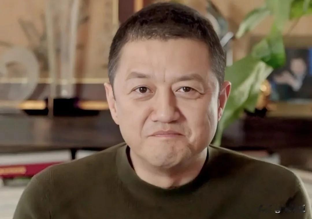 原来，除了童童、李嫣、夏夏，
李亚鹏在四川还有一个女儿。
她的名字叫：春燕。
