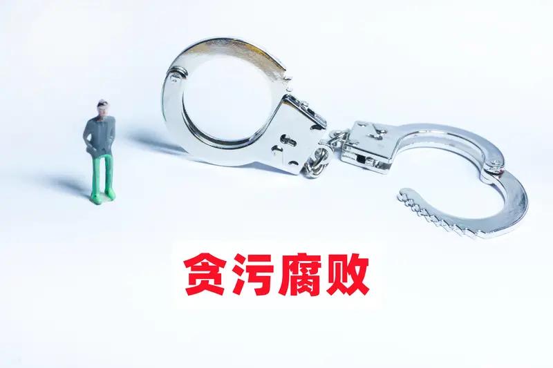 36岁银行女经理和丈夫先后自杀
36岁的商丘邮储银行理财经理王某姗今年4月在家中