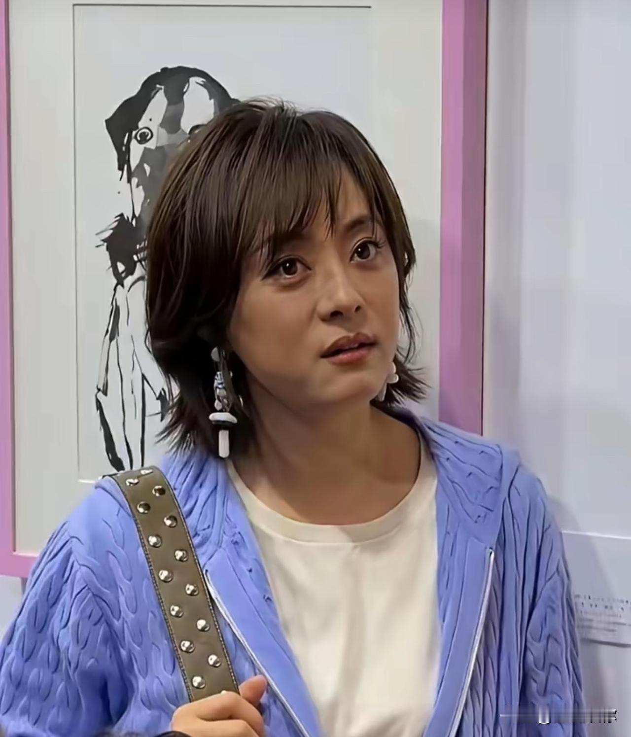 女生到了一定年纪，发腮真的是逃不开的自然规律，谁都躲不过。看孙俪的状态才明白，岁