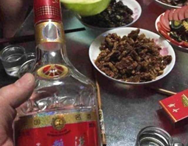 长假第二天的失落，没人约饭喝酒是孤独还是正常？