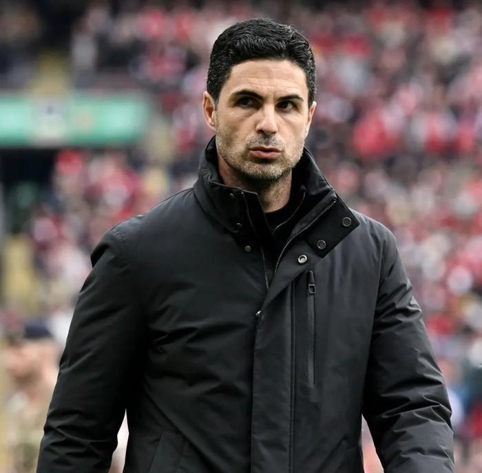 曼城2比1阿森纳，少赛一场仅落后3分。阿森纳还要双线作战、曼城单线似乎机会来了。