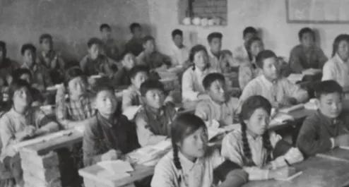 1951年，老红军傅兴贵刚回乡务农，村里的1个寡妇就找来了，哭着讲：“我曾参加过