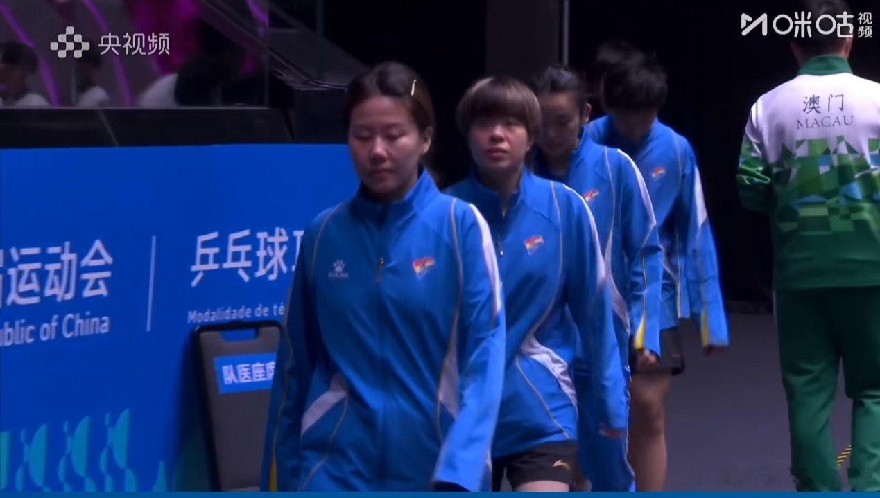 当代打工牛马人之牛迪晚上12点落班 上午10点返工