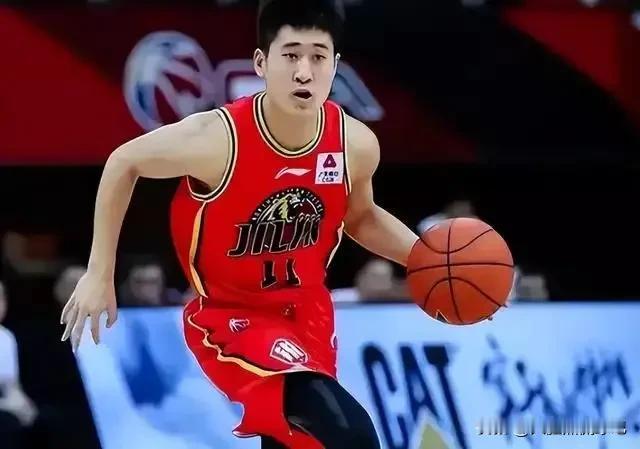 今天姜伟泽爆发了啊，今天杯赛开打，吉林继续对阵广厦，首节结束吉林29-18领先，