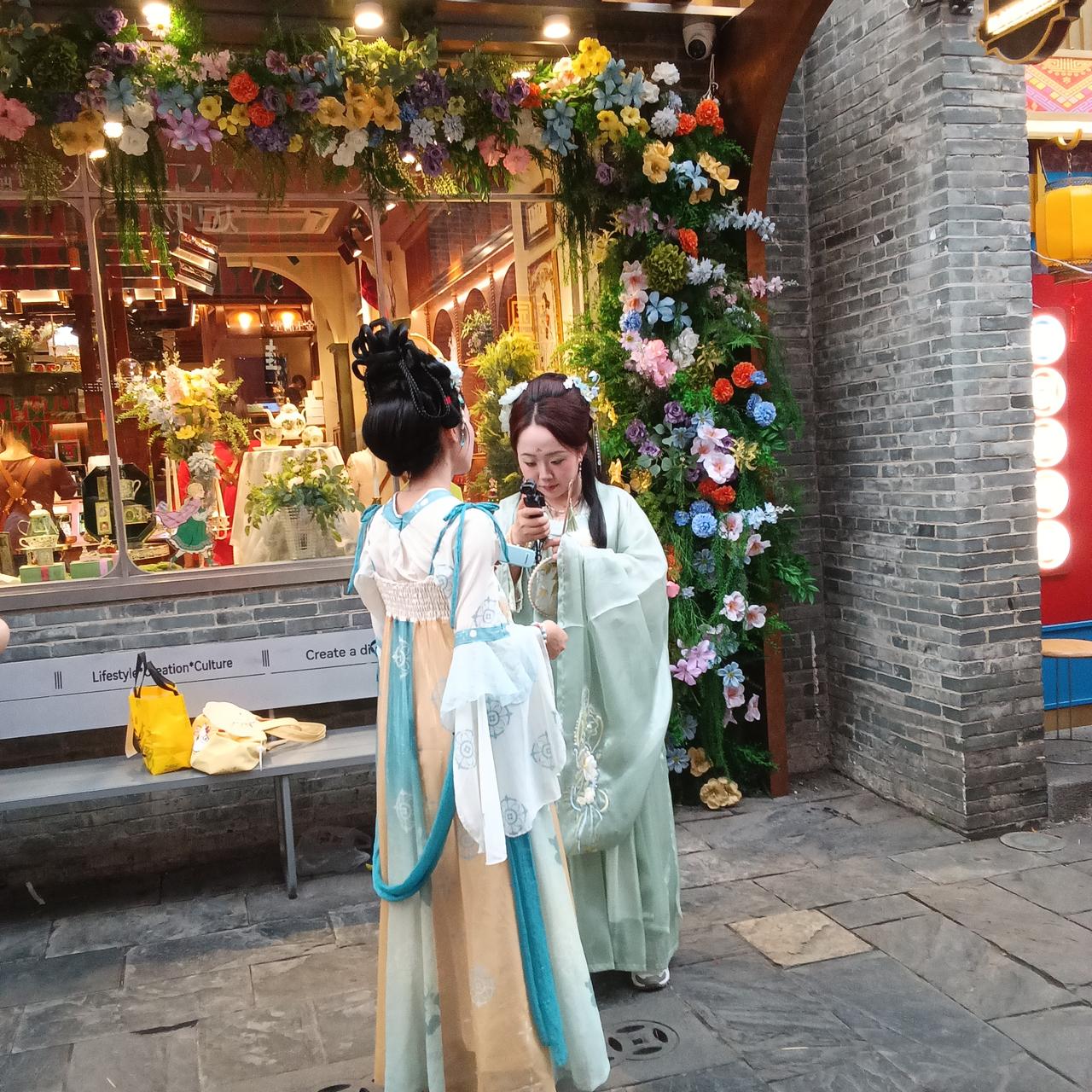 从两次康养的经历有一个深深的体会。 2024跨年2025是在云南西双版纳度过的总