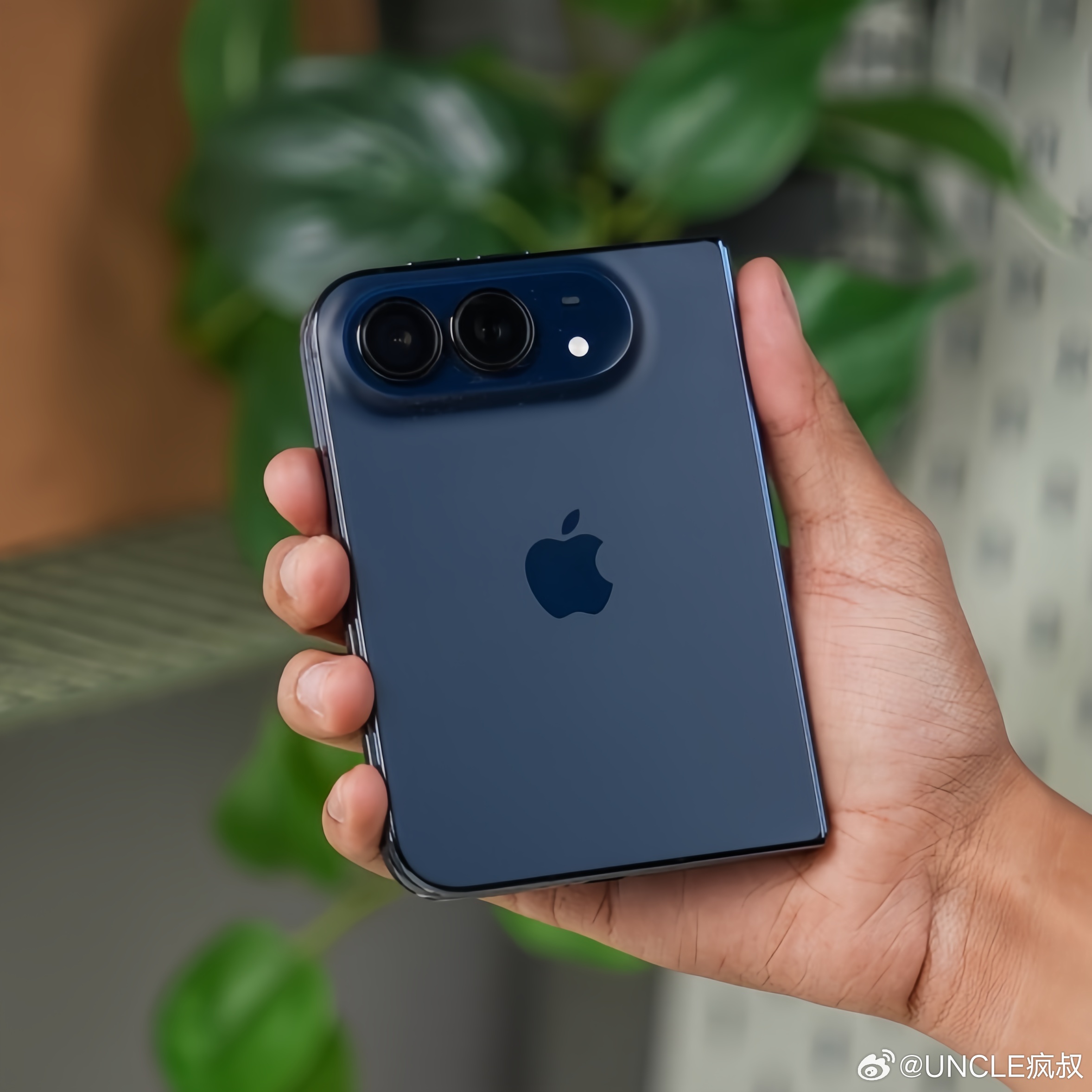 好了，现在老实说，看完各路首发测评狗，你对 iPhone  Duo 的期待有没有