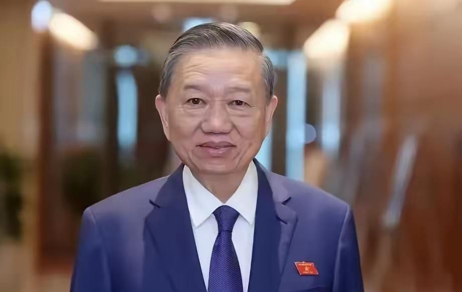 越南建设部部长陈宏明近期忧心忡忡地表示，如果越南南北高铁项目今年内无法顺利动工，