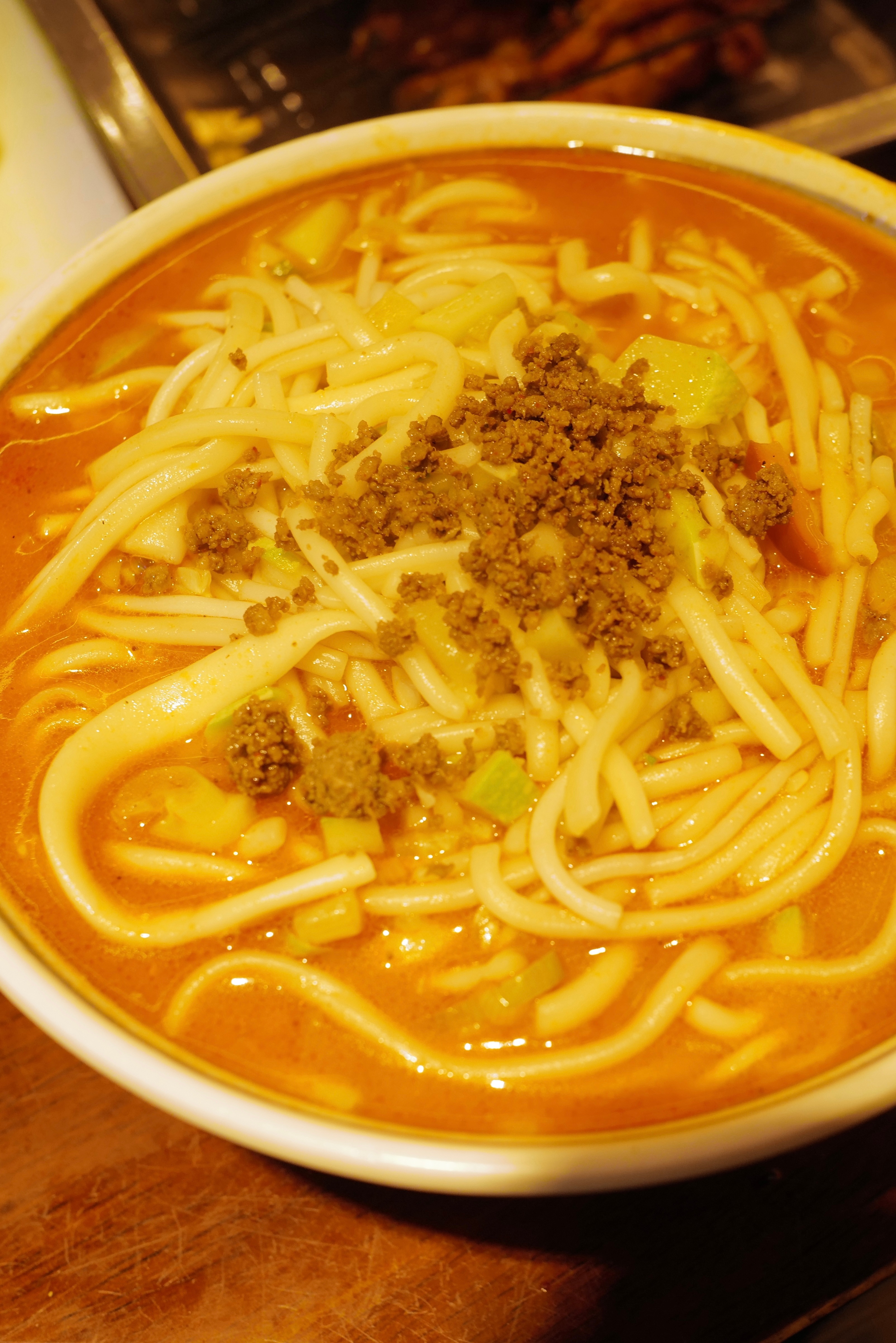 终于把青海一程几餐饭的照片整理出来，是北中国人、游牧灵魂很熟悉的食物。面粉与羊对