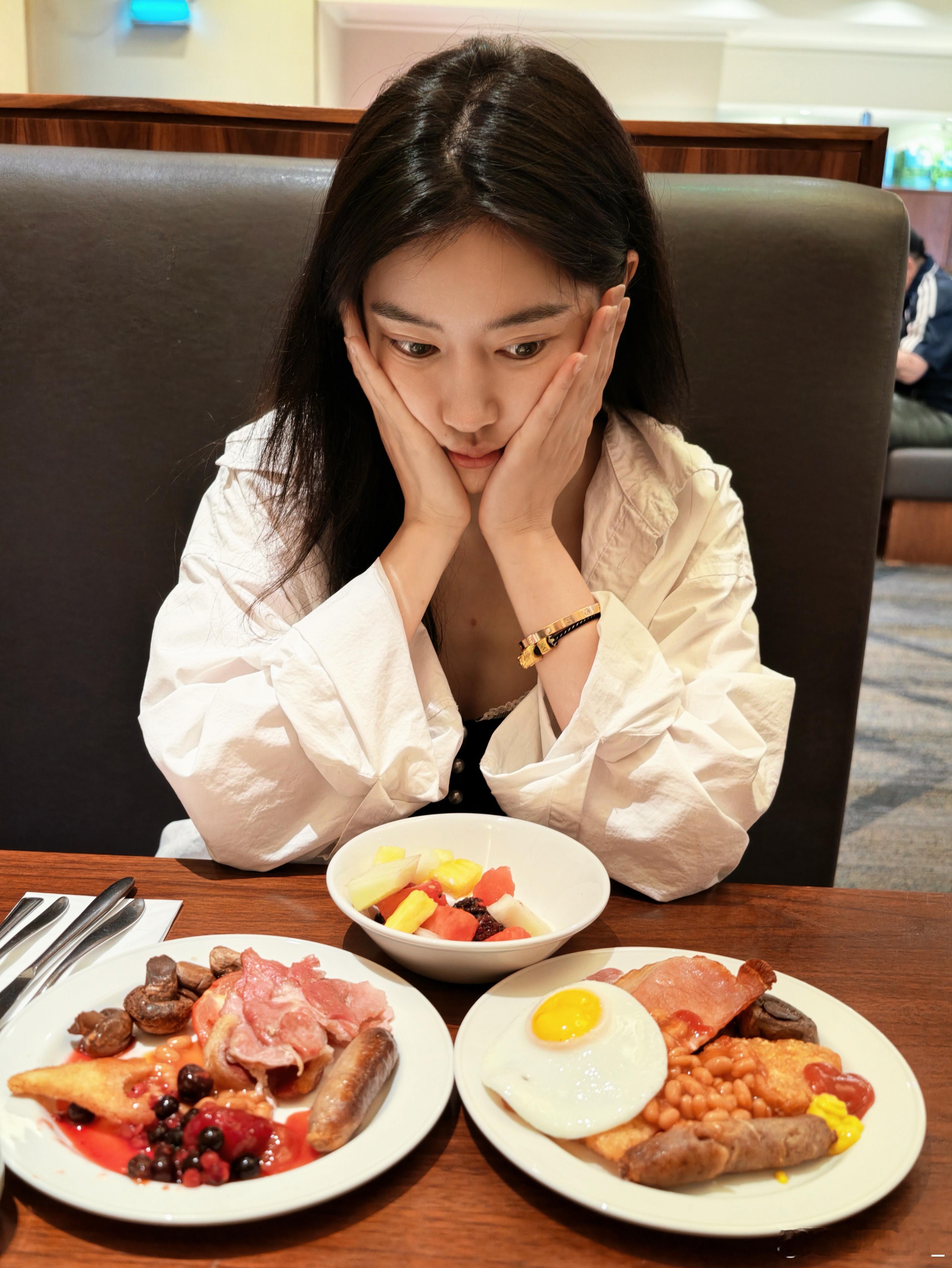 mia的plog时刻 来英国必须得整一顿纯正 地道儿English brekki