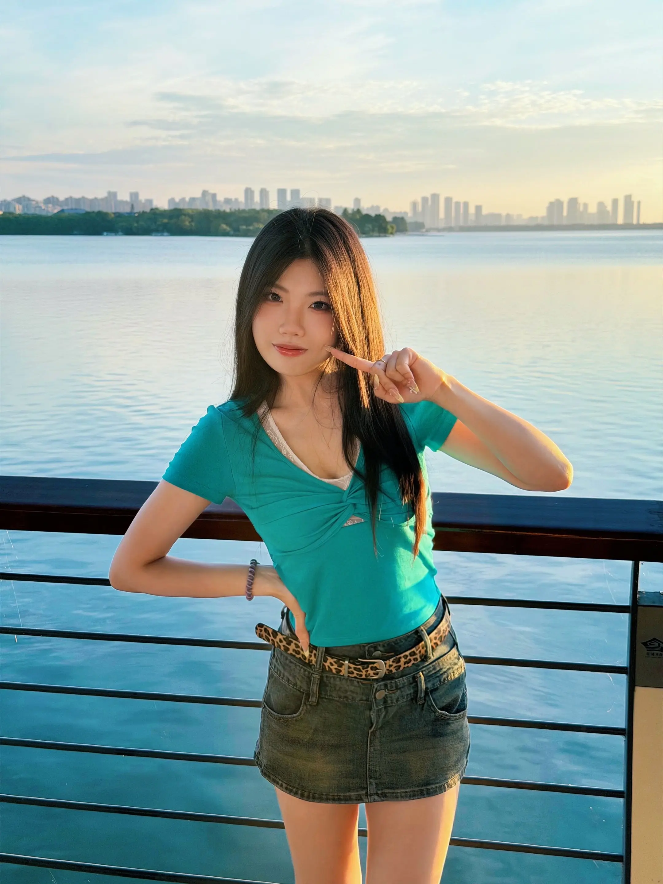 人生简直太轻松了，轻轻松松搞砸一切 ฅ( ̳• ◡ • ̳)ฅ