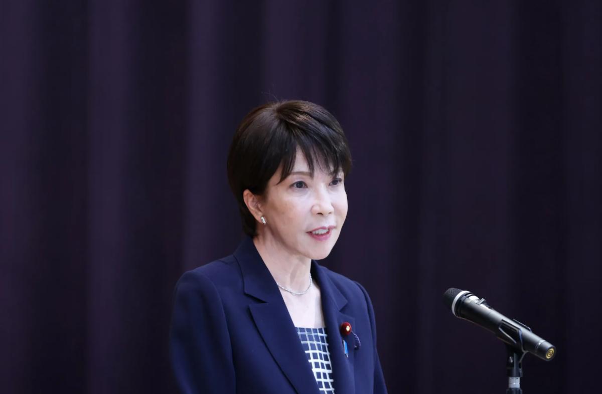 最近日俄又杠上，俄罗斯在哈巴罗夫斯克建了座纪念战胜日本军国主义的雕像，旁边还放着