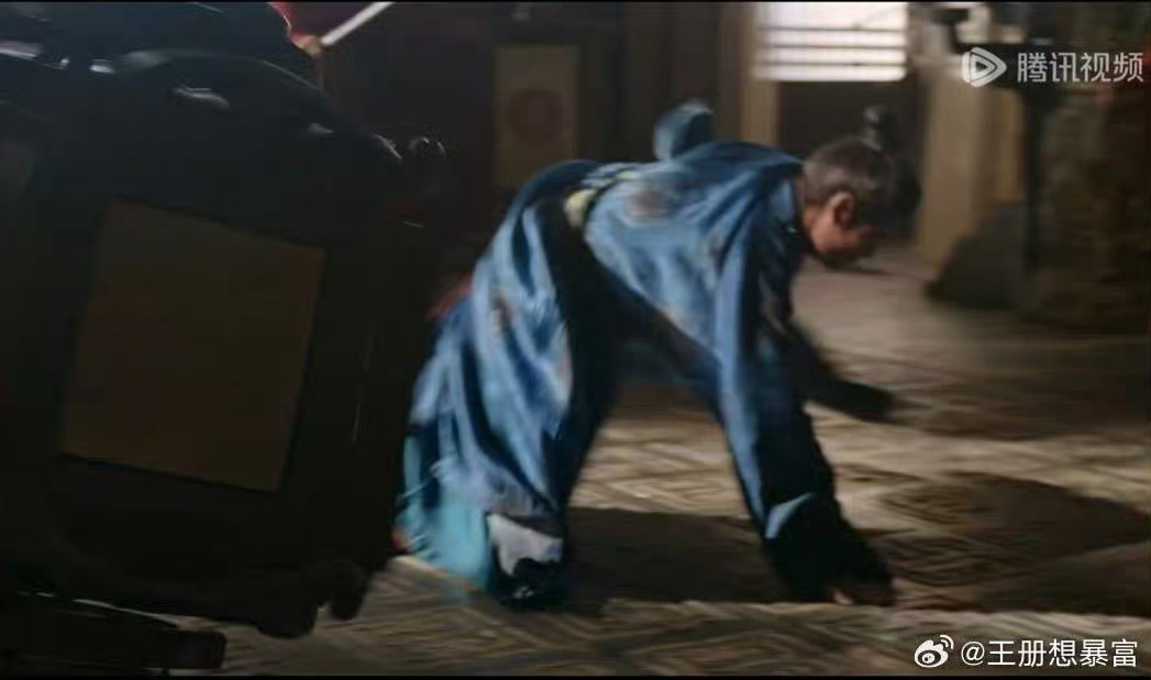 网友称白鹿打戏疑为替身丞磊吧 
