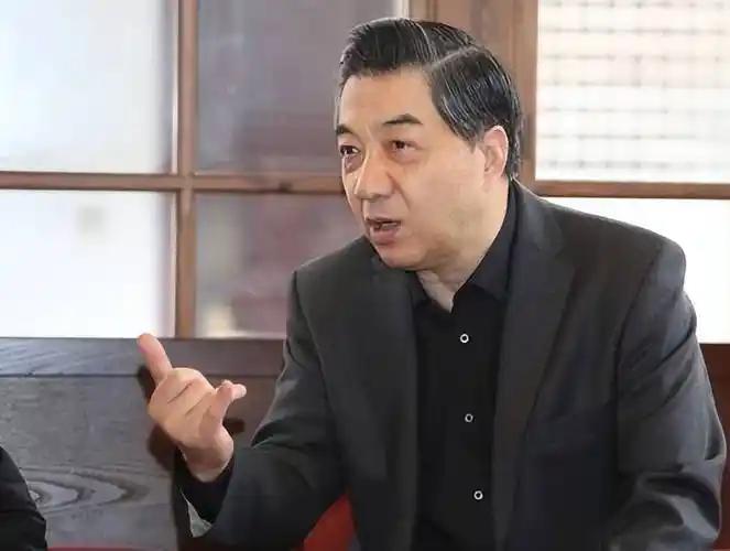 真的被局座张召忠的预判能力折服，2016年特朗普刚当选总统时，他的一番话被全网当