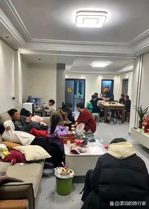 当今一般情况下，人们都不会在亲戚家留宿的，一方面人们生活条件都改善了，心理要求高