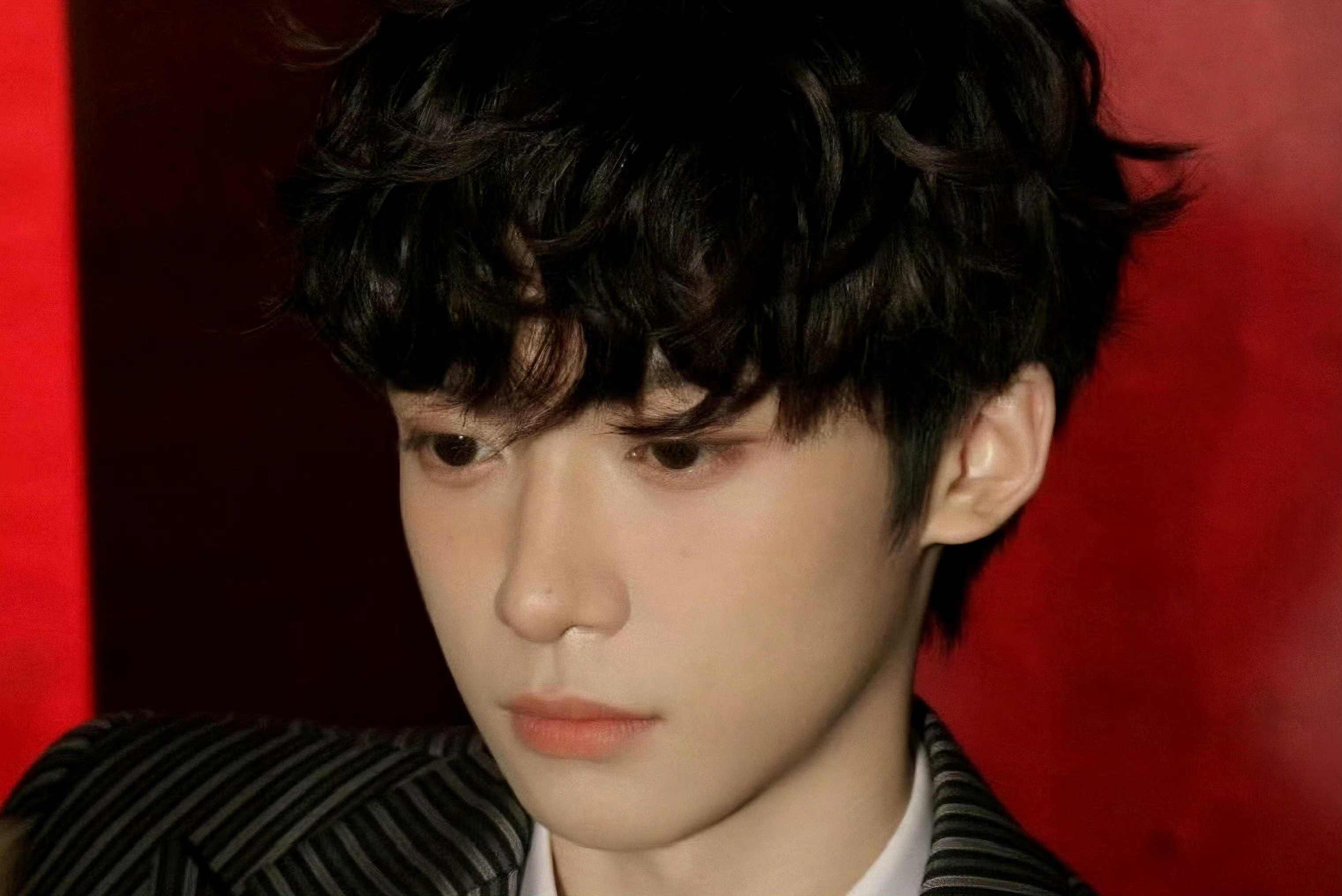 郑朋出生即冷脸萌 存在即bjd娃娃 zy