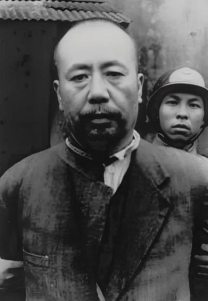 1949年，潜伏在台湾的陈宝仓意识到，他的身份早晚会暴露，为了消除后顾之忧，他将
