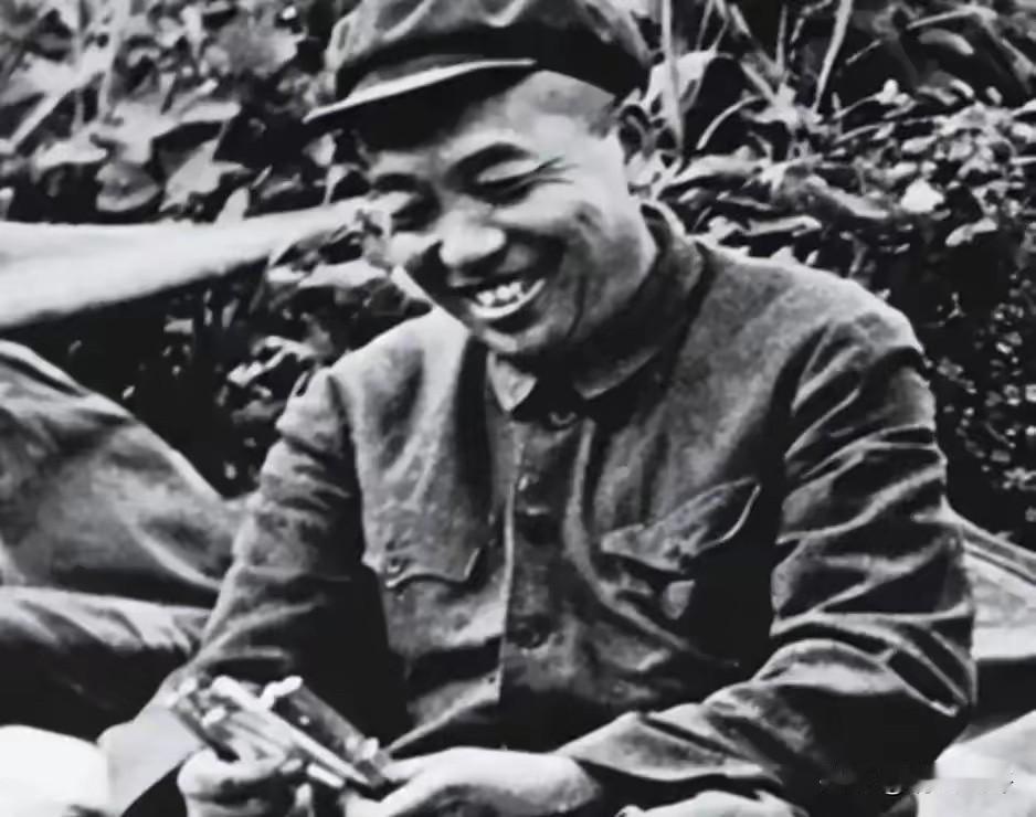 1962年，浦安修和彭德怀离婚。那天，彭德怀突然对工作人员说："要是她，压力再大