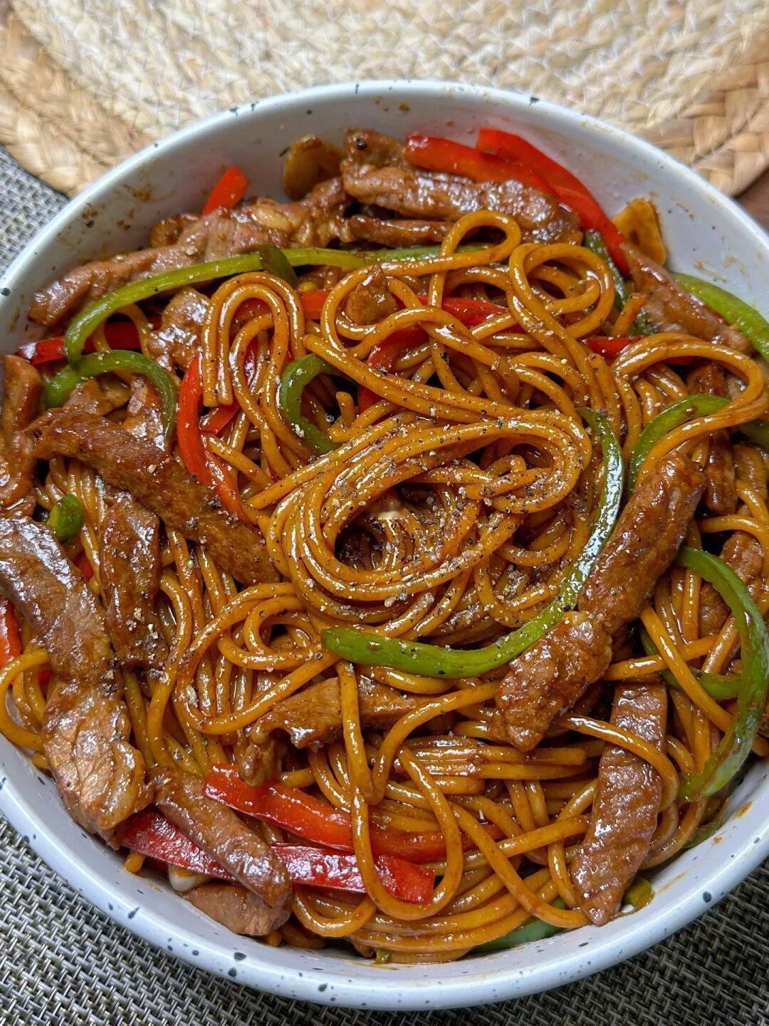 香哭哭的黑胡椒牛柳意面！怎么可以这么好吃！