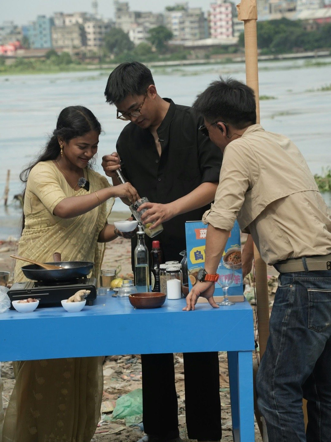 坏了真让他们用恒河水做出干净饭了 中国科技太神了！恒河水秒变干净水源，做饭做饮品
