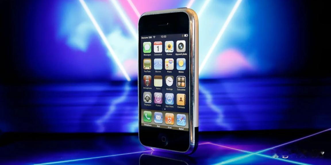 奥特曼称人工智能正在等待属于自己的“iPhone时刻”，还需汲取苹果的关键经验教