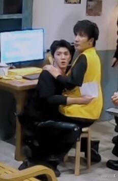 近日内娱尺度最大，以为p1已经够好笑了，没想到p2全景更好笑，《密室大逃脱第六季