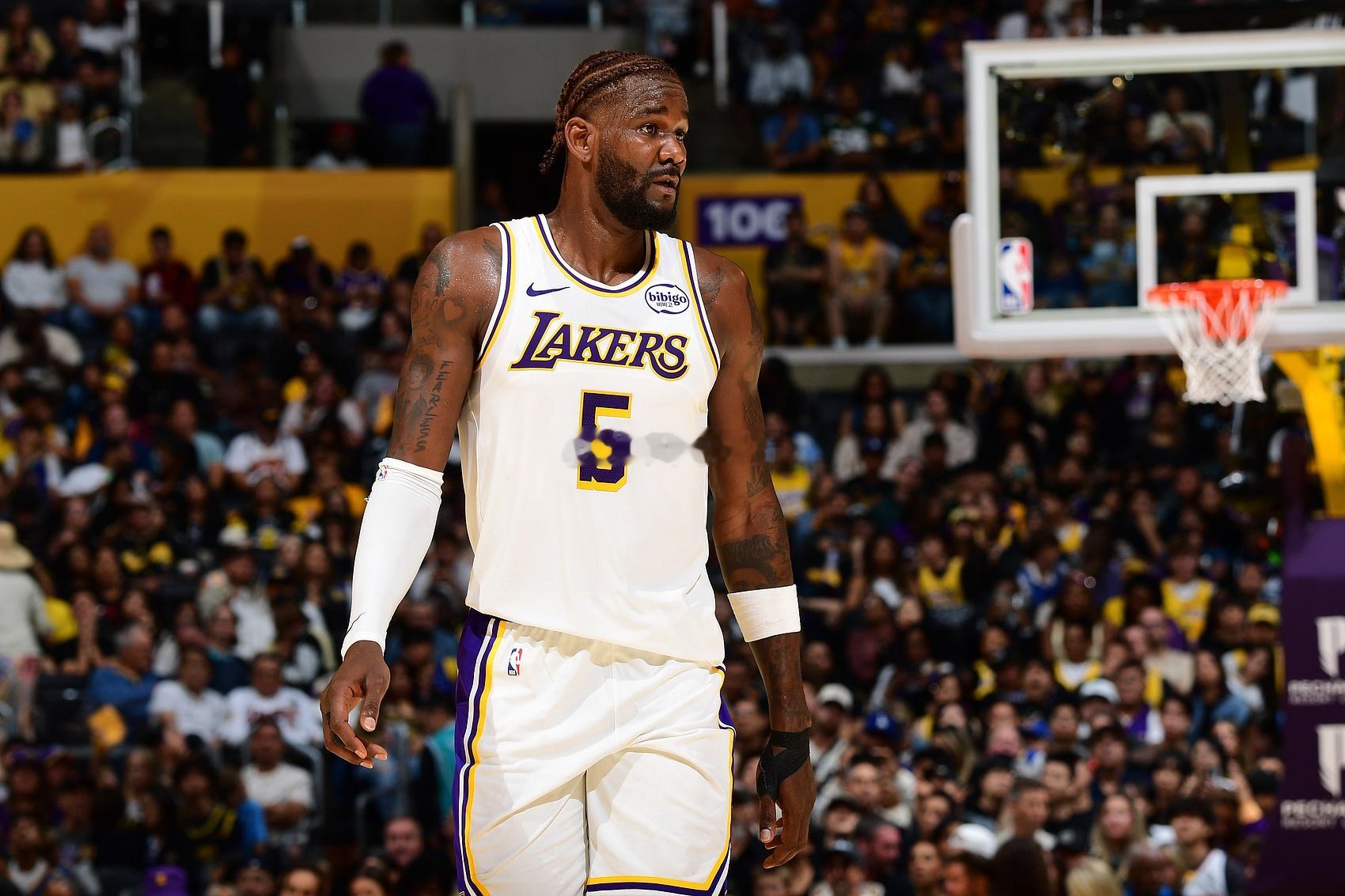 2K更新湖人球员能力值：艾顿+2至82 布朗尼+1至69 拉拉维亚-1至77今天