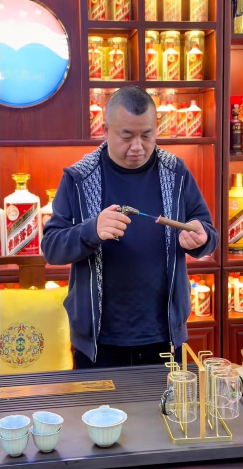 北京坤哥捐款50万这事是真的，已经被西藏红十字会证实了。

之前闹得沸沸扬扬，好