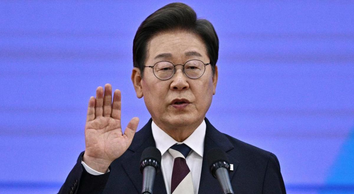 李在明想改总统任期，赌上了政治生涯。他最近的日子很不好过，支持率一路往下掉，推出