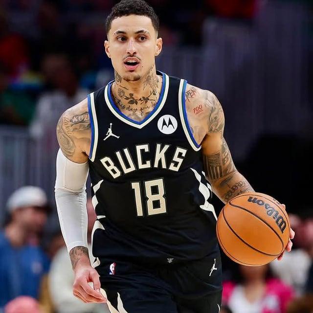 当你觉得库兹马又行了的时候，他又打得非主流了。
湖人119-95大胜雄鹿，雄鹿这