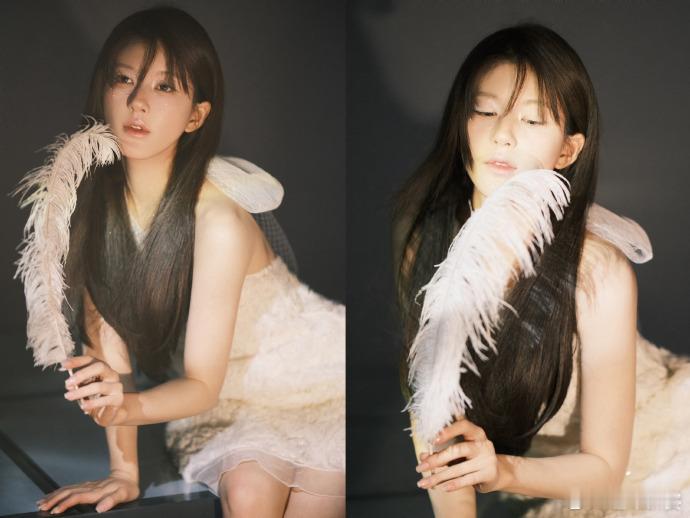 #赵露思公主切羽毛造型#赵露思26岁生日快乐，公主切羽毛造型搭配雀斑贴钻妆，好出