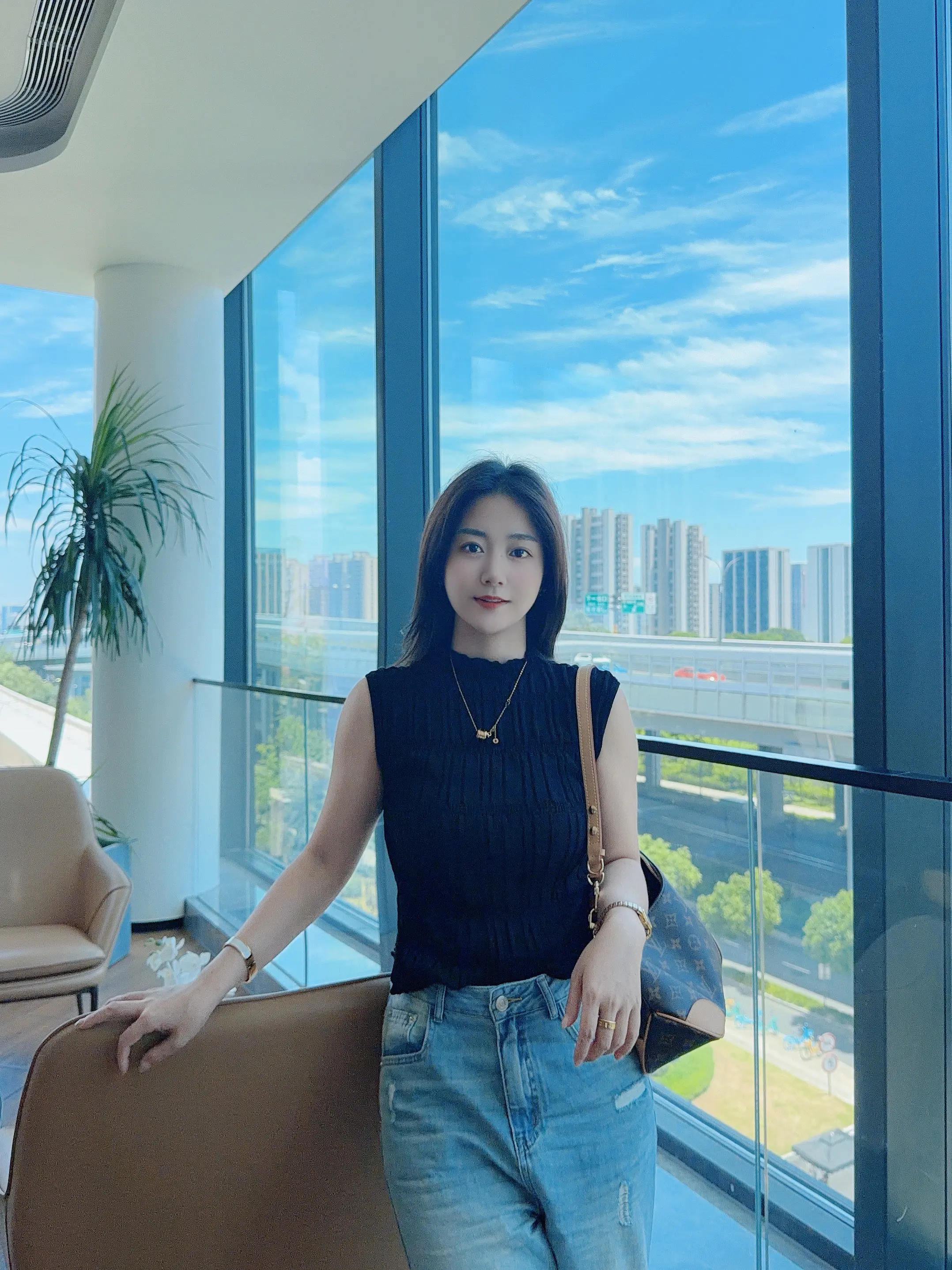 已经30岁了，爱与被爱，喜欢与合适，我都没有答案，30岁没结婚好像犯了...
