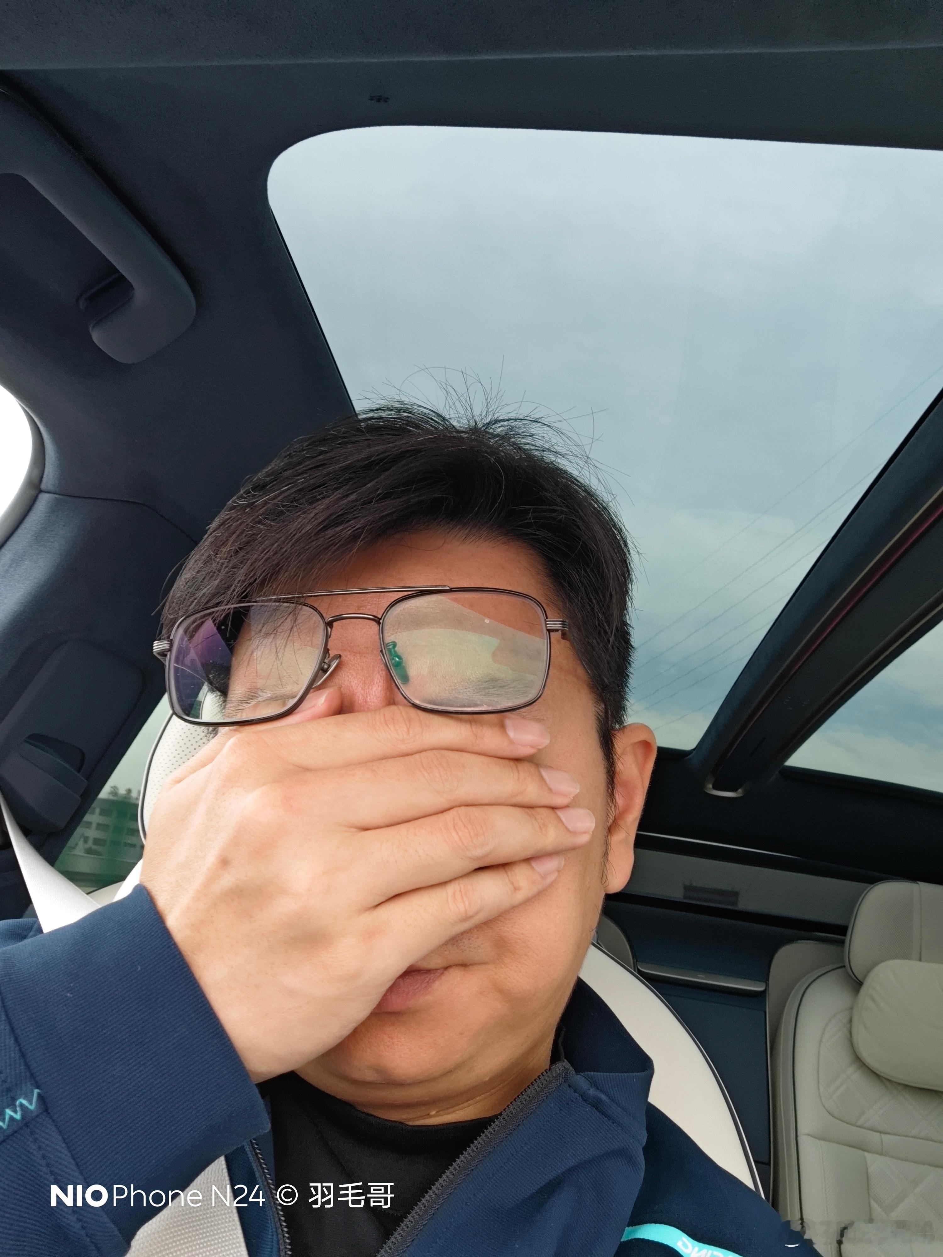 一大早就看到我的“好”朋友们说我是个特别喜欢打逆风局的人。。。。。。。。这世界真