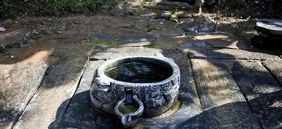 故宫所有的井水是不能喝的，故宫有72口水井，但是没有一口井水能去喝，为什么？故宫