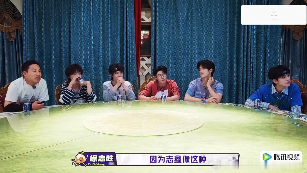 徐志胜摸清朱志鑫的风格了徐志胜靠风格认出朱志鑫一路向海的少年 徐志胜认出朱志鑫后