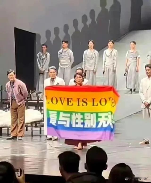 包容个人行为，但坚决不能纵容把个人异常行为夸大到文化甚至文明！这是对人类对祖宗对